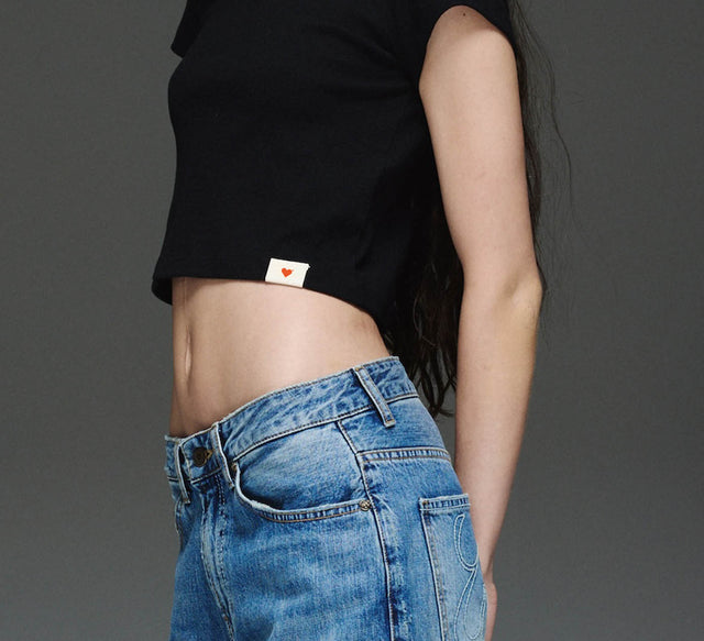 CLASSIC BOXY CROP TOP - Black